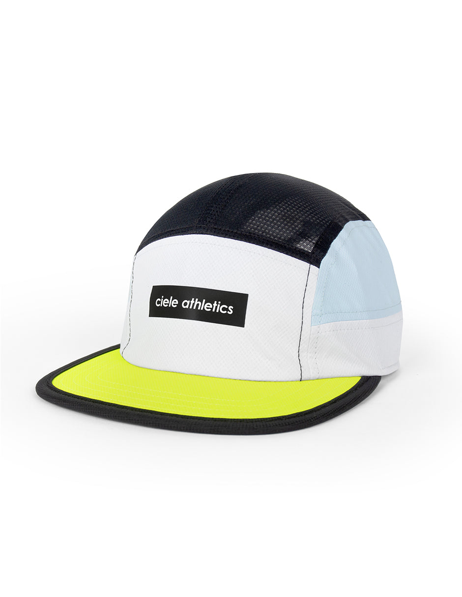 GOCap-Field-IconicBar-White-Black-M/L