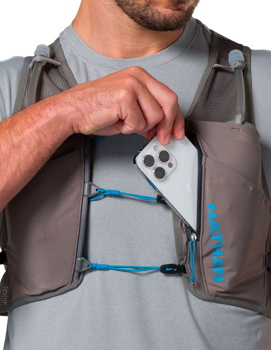 PINNACLE BREEZE 4L W/TWO 14OZ SOFT FLASKS ELECTRIC BLUE