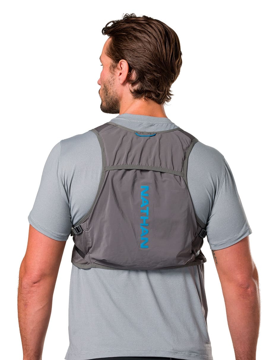 PINNACLE BREEZE 4L W/TWO 14OZ SOFT FLASKS ELECTRIC BLUE