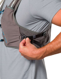 PINNACLE BREEZE 4L W/TWO 14OZ SOFT FLASKS ELECTRIC BLUE