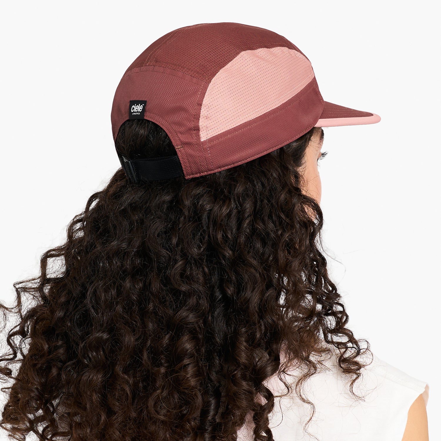 GOCap - Field - IconicBar