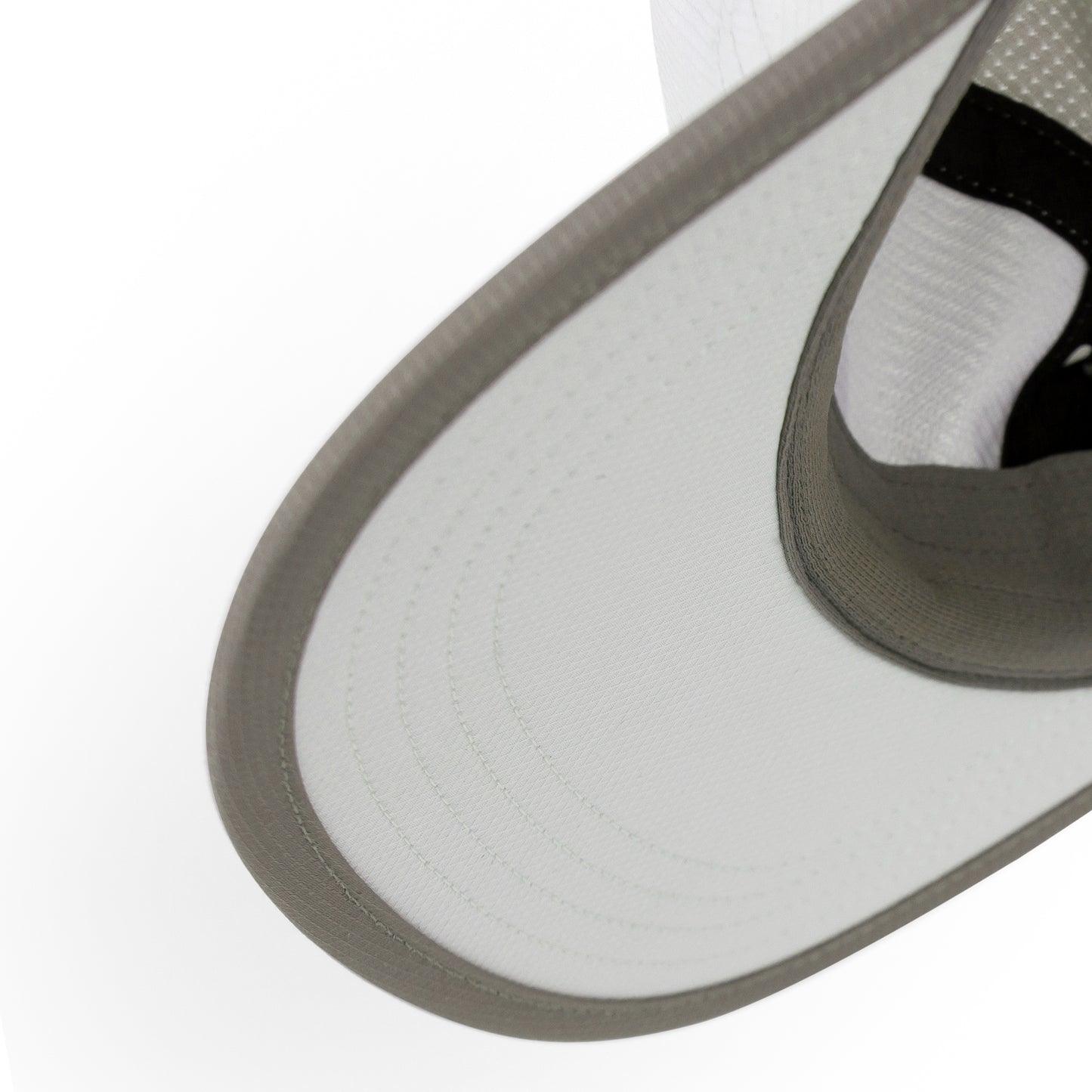 GOCap-Field-IconicBar-LightGrey-Shadow-M/L